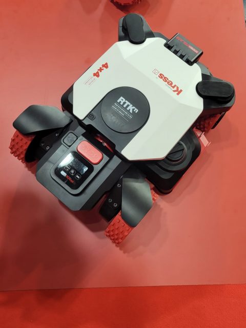 🌿🤖 Nouveaux robots de tonte Kress – Présentation officielle au salon Paysalia 2026

Kress dévoile sa nouvelle génération de robots tondeuses pour 2026 : plus précis, plus autonomes et conçus pour offrir une qualité de tonte irréprochable. Grâce à leurs technologies de navigation avancée et à leurs systèmes d’évitement d’obstacles, ils s’adaptent à tous les terrains avec une efficacité remarquable.

Soyez patients, ils arrivent 😁

#Kress #Paysalia2026 #RobotDeTonte @kress_france #InnovationJardinage 🌱