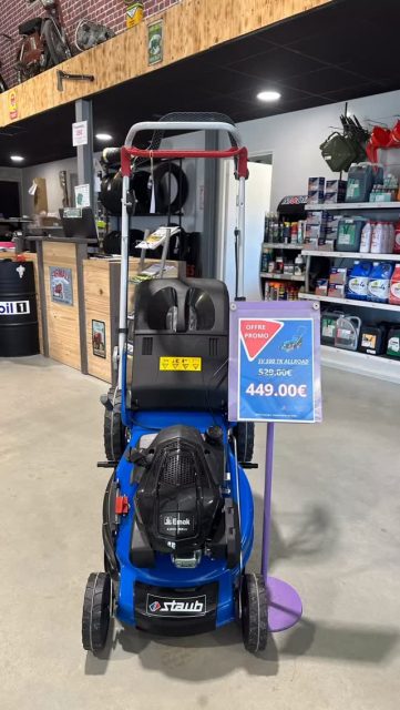 🌿🔥 OFFRE SPÉCIALE AVRIL – Staub SV 500 TK ALLROAD 🔥🌿
Profitez de notre promotion valable uniquement au mois d’avril sur la tondeuse Staub SV 500 TK !
💥 Tondeuse 3 en 1 :
✔️ Mulching
✔️ Éjection latérale
✔️ Éjection arrière avec bac de ramassage
⚙️ L’essentiel :
• Moteur 166 cm³ – EMAK K 655 OHV
• Largeur de coupe : 46 cm
• Hauteur de coupe : 28 à 75 mm
• Bac de 60 L
💰 449 € au lieu de 529 €
Offre valable uniquement en avril 🌱
Venez en profiter en magasin !
#Staub #Tondeuse #PromoAvril #Jardinage #Motoculture Allroad Mulching BonPlan EntretienJardin OffreDuMois