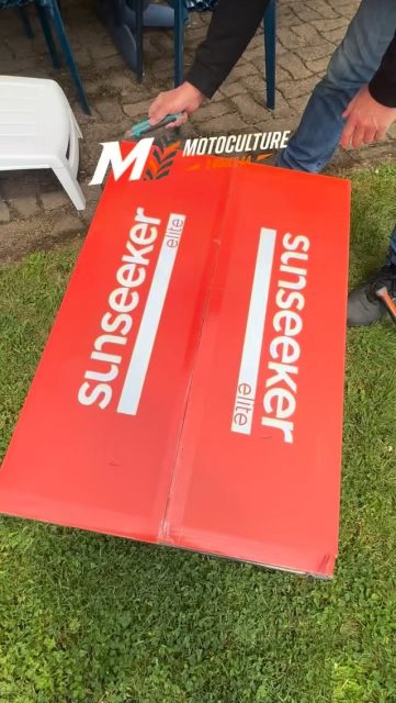 Livraison & installation chez un client ! 🤖🌿✅
Un Sunseeker X5 posé et configuré sur une surface de 2000m², silencieux, autonome et redoutablement efficace sur tout type de terrain ! 💪
Avec ses finitions soignées, votre pelouse sera impeccable jusqu’au dernier centimètre. 🎯
Vous avez un terrain et vous en avez marre de tondre ? Venez nous voir en magasin, on s’occupe de tout. 🏪👊

#Sunseeker #SunseekerX5 #RobotTondeuse #Motoculture2Roues44 #PelouseParfaite @sunseekerelite