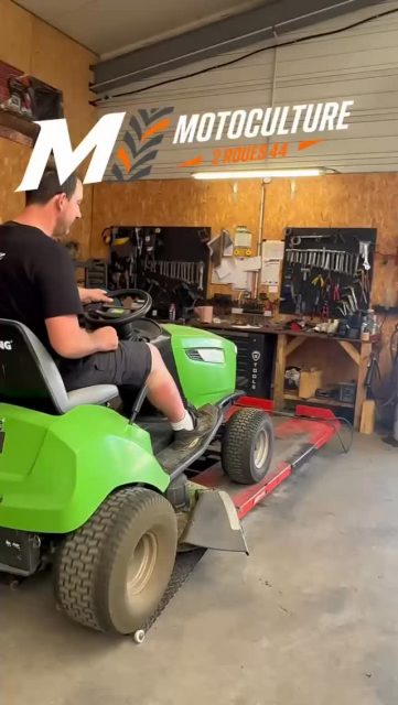 🚜 Révision complète sur ce tracteur tondeuse !

Filtre à air, filtre à essence, filtre à huile, lame affûtée, poulies et courroies nettoyées… on ne laisse rien au hasard. 💪

Prêt à attaquer la saison de tonte ! 🌿✅

📩 Contactez-nous pour prendre rendez-vous.

#tracteurtondeuse #revision #entretien #tontegazon #lameaffûtée