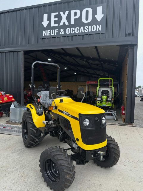 🚜🟡 NOUVELLE ARRIVÉE – Tracteur TOM-K TR-30 🟡🚜

💪 Un micro-tracteur compact, puissant et polyvalent, idéal pour les travaux agricoles, le maraîchage, l’entretien des espaces verts et bien plus encore.

✅ Moteur Mitsubishi de 30 CV
✅ Transmission mécanique robuste
✅ 4 roues motrices
✅ Capacité de relevage jusqu’à 850 kg
✅ Confort de conduite et grande maniabilité
✅ Compatible avec de nombreux équipements

Un concentré de puissance et d’efficacité dans un format compact !

📍 Disponible dès maintenant en magasin.

#NouvelleArrivée #NouvelleMachine #TOMK #TR30 #microtracteur