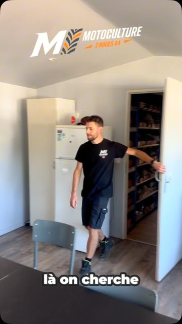 🔧 Si vous ne voulez pas vous retrouver dans la même situation que Nathan… anticipez l’entretien de votre tondeuse ! 😅
Que ce soit pour préparer votre machine à l’hivernage ou pour être sûr qu’elle soit prête à fonctionner dès la prochaine saison, pensez à son entretien. 🌱
👉 N’attendez pas la dernière minute, confiez-nous votre tondeuse !
📍 Motoculture 2 Roues 44
#EntretienTondeuse #Hivernage #Motoculture #Tondeuse #Jardin